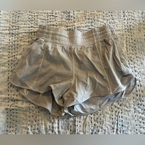 white lululemon hotty hots